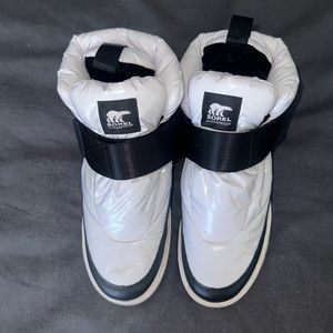 Women’s Sorel waterproof boots